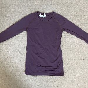 Athletic momentum top in dark sky violet XXS